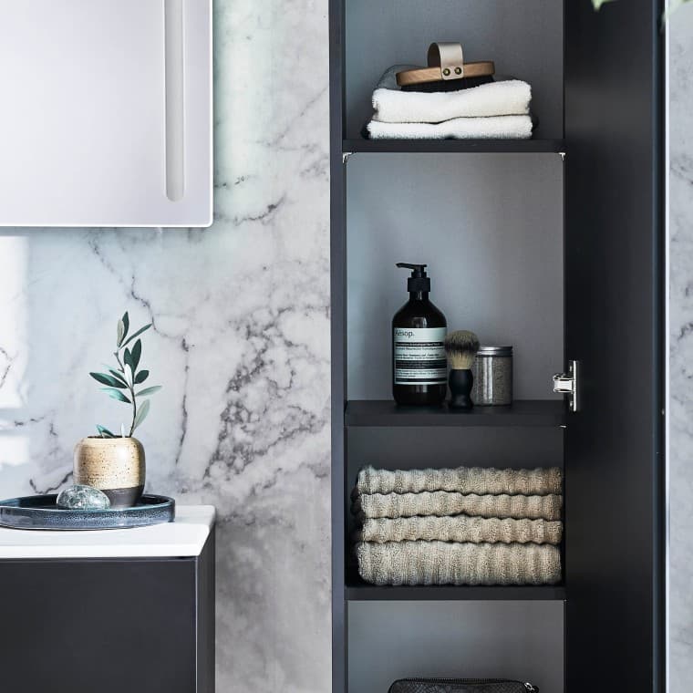 Ifö Elegant högskåp Ifö Elegant högskåp